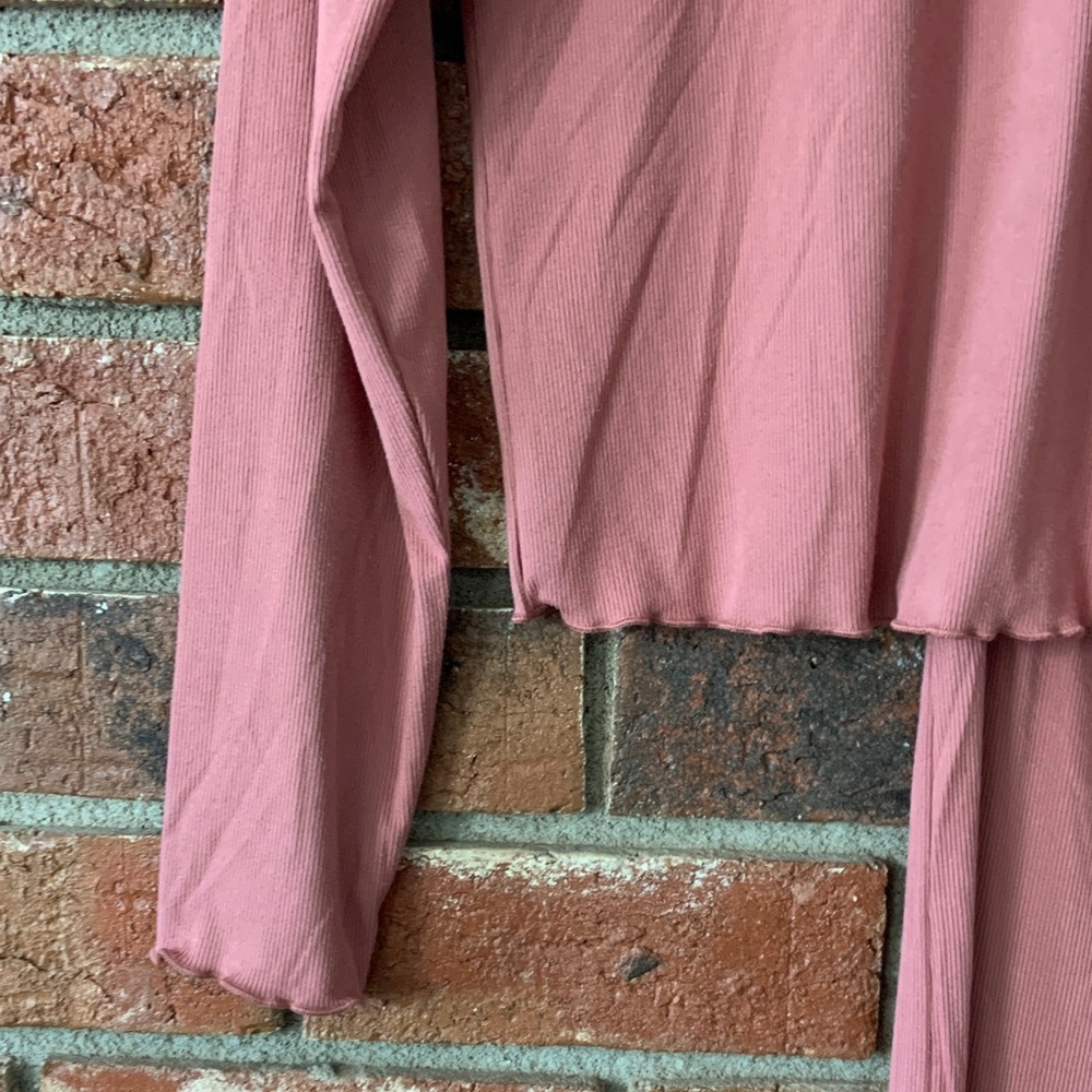 Rachel Zoe Dusty Pink Ribbed Long Sleeve Top and Pants Matching Set - Picture 4 of 8